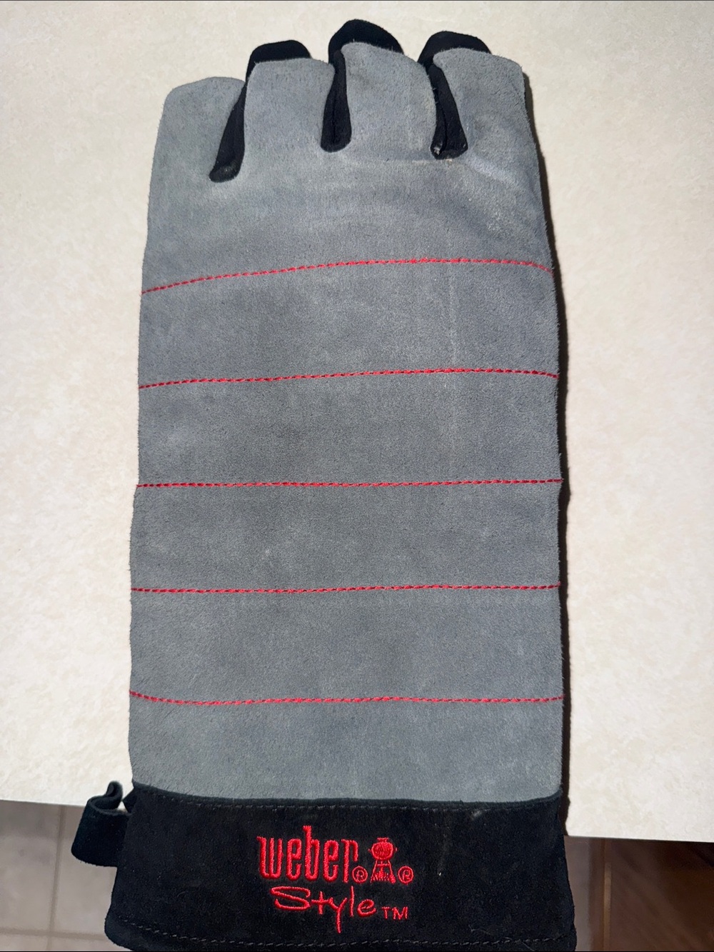 Weber Style Grey Suede Grill Glove with Red Stitching